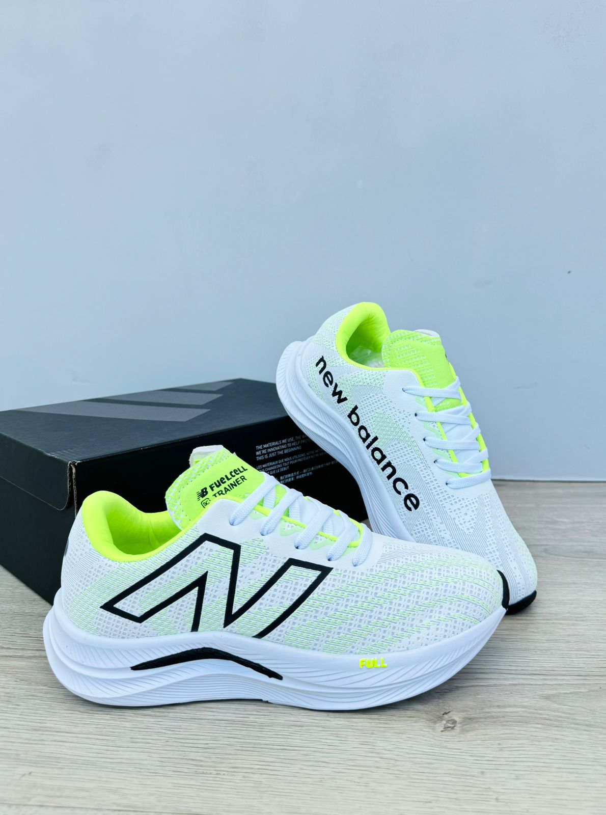 TENIS QUE COMBINA CON TODO: NEW BALANCE FUELCELL RUNNING